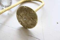 GOLD RENK KOL BAĞI PERDE TUTUCU VE 2 ADET FON DEMİRİ TOPLU SATIŞ    DETAYLAR RESIMLERDE (DELİKLİ RAF,