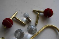 GOLD RENK KOL BAĞI PERDE TUTUCU VE 2 ADET FON DEMİRİ TOPLU SATIŞ    DETAYLAR RESIMLERDE (DELİKLİ RAF,