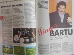 Erkekçe Aylık Aktüalite Sinema Tiyatro Müzik ve Magazin Dergisi - Haziran 1986 - Çiler Onur - İbrahim Ural - Erkekçe-Nikon Fotoğraf Yarışması  - Uğur Mumcu - Altan Günalp - İbrahim Hakkı Hazretler i -''Yaa Ablam Benim Hayatım Roman!'' - Viva Mundial! - Can Bartu - Ressam ve Modeli - Uyku Hastalığı - Coca Cola 100 Yaşında - Wendy Dinamit Gibi - İntihara Teşebbüs Ciddi Bir Hastalıktır - Kurt Kadın - Errol Fylnn - Gençlik Bahçesi - Bu Çocuğun İki Annesi Var - Kitaplar - Plaklar - Televizyon - Sinema Video - Yeni Ürünler - Neşeli Fıkralar - Düşünelim Eğlenelim - Bedri Baykam'ın Objektifinden Posteri fotoğraf ve haberi - Posterli Tam Takım Dergi