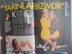 Erkekçe Aylık Aktüalite Sinema Tiyatro Müzik ve Magazin Dergisi - Kasım 1986 - Sevtap Parman - Yasemin Koşal - Erkekçe Görüş - Kıyamete Çeyrek - Afrika'ya Yardımın İçyüzü - Ata'ya Aşık Olmanın Bedeli - İstanbul'un En İyi 10 Restoranı - Çetin Altan - TV'de ''Yarın''ın Kızları - Fenerbahçe'nin Günahları - Semih Bayülken - Lukovcan - Oflas İflas Etti - Rambo Reagan - Hollywood - Arabın İntikamı - Büyü ve Fal - Yeşilçam - Türkan Şoray - Yılmaz Güney - Fatma Girik - Sadri Alışık - Cüneyt Arkın - Fikret Hakan - Ev Sahibesi - Alkol  - Yay Burcu - Düşünelim, Eğlenelim - Televizyon - Kitap - Neşeli Fıkralar - Fenerbahçe 1986 Kadrosu Posteri fotoğraf ve haberi - Posterli Tam Takım Dergi
