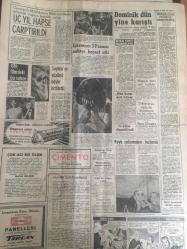 YENİ SABAH GAZETESİ  18 OCAK 1962 YIL :24 SAYI :8209---Diktatörlük ve  intikama  yer yok --Süreyya Endik 'in  ihracı  istendi --Zammı  geri bırakan  tasarıyı  Meclis Komisyona iade etti -----Neriman Ağaoğlu  Mahkumları Savundu--Meteoroloji  Radyo İstasyonu Kuruyor ---İşçilere borç para verilmesi  aleyhinde ---Dormen Tiyatrosu :Siyavuşgil --Yunanistan  kaptanlarını  dönmesine izin vermedi ---Sophia 'ya yüzünü  böyle  örttürdü --Pazar  günü İzmir  de Fenerbahçe -Beşiktaş --Son hazırlık maçı :Ordu  takımı -j.Gücü ----Ümitler maçında İzmir 4 -İstanbul 2 ---D.Şafaka Hapoel  maçı 27 Ocak ta --En popüler  spor  :Futbol --Galatasaray karşılıklı  ithamlar ---