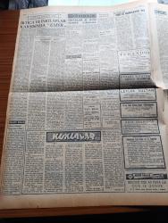 Ulus Gazetesi - 5 Nisan 1959 - CHP Tertipli Seçimin İçyüzünü Açıkladı - Partizanlık Uğrunda Hür Dünya Karşısında Türkiye Parlamentosunun İtibarı Zedelendi - Beyhan Cenkçi'nin Savcılıkta İfadesi Alındı - Radyoevinin Bir Kısmı Yıktırılacak Hipodrom Da Parsellenecek - Viyolonist Gülden Aruman'ın Konseri - Yakup Kadri Karaosmanoğlu - Bozuk Sigaralar - NATO'nun 10. Yıldönümü Kutlandı - Kuklalar Yazan Oktay Verel Yazı Dizisi - Tarihte Bugün Gazi Osman Paşa'nın Ölümü - İrtica Ve İnkılaplar Karşısında Zafer Yazan Muammer Aksoy - Ankara Players Adlı Tiyatro Grubu - Komünist Çin Tibet'e 100.000 Kişilik Kuvvet Gönderiyor - Ekmekler Yine Bozuk Çıkıyor - İsviçre'de Basın Hürriyeti - Baykara Tutsak Çizgi Roman - Türkiye Fransa Ordu Maçı Bugün Oynanıyor - Boks Ajanı Halit Denli - Demirspor 3 Hacettepe 0 - Milli Takım Adayları Beyoğluspor'u Dün 4 0 Mağlup Etti - Fenerbahçe İle Şeker Hilal Oynuyor - Çakır Eminem Türk Filmi Başrolde Fatma Girik Ahmet Tarık Tekçe - Cavga Dans Öğretim Stüdyosu