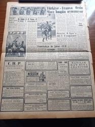 Ulus Gazetesi - 5 Nisan 1959 - CHP Tertipli Seçimin İçyüzünü Açıkladı - Partizanlık Uğrunda Hür Dünya Karşısında Türkiye Parlamentosunun İtibarı Zedelendi - Beyhan Cenkçi'nin Savcılıkta İfadesi Alındı - Radyoevinin Bir Kısmı Yıktırılacak Hipodrom Da Parsellenecek - Viyolonist Gülden Aruman'ın Konseri - Yakup Kadri Karaosmanoğlu - Bozuk Sigaralar - NATO'nun 10. Yıldönümü Kutlandı - Kuklalar Yazan Oktay Verel Yazı Dizisi - Tarihte Bugün Gazi Osman Paşa'nın Ölümü - İrtica Ve İnkılaplar Karşısında Zafer Yazan Muammer Aksoy - Ankara Players Adlı Tiyatro Grubu - Komünist Çin Tibet'e 100.000 Kişilik Kuvvet Gönderiyor - Ekmekler Yine Bozuk Çıkıyor - İsviçre'de Basın Hürriyeti - Baykara Tutsak Çizgi Roman - Türkiye Fransa Ordu Maçı Bugün Oynanıyor - Boks Ajanı Halit Denli - Demirspor 3 Hacettepe 0 - Milli Takım Adayları Beyoğluspor'u Dün 4 0 Mağlup Etti - Fenerbahçe İle Şeker Hilal Oynuyor - Çakır Eminem Türk Filmi Başrolde Fatma Girik Ahmet Tarık Tekçe - Cavga Dans Öğretim Stüdyosu