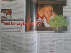 Tempo Dergisi - 13 - 19 Eylül 2001 - Devlet Bahçeli - Tüm eylemlerin anası - Alman Usulü Green Card - Andropoz güzelleri - İbrahim Tatlıses - Dansöz Asena - Kayahan - Kaan Girgin - Atilla Özdemiroğlu - Kadir İnanır - Alinur Velidedeoğlu - Tom Cruise - Michael Douglas - Nergis Kumbasar - Mehmet Ali Erbil - En güzel Aşk sahneleri - İclal Aydın - Meltem Yetener - Haldun Dormen - Sevinç Erbulak - Atilla Dorsay - Ebru Cündübeyoğlu - Pelin Batu - Kenan Işık - Lale Mansur - Tan Sağtürk - Bedri Baykam - Türkiye'yi sarsan cinayetler - Truva Savaşı Almanya'da sürüyor - Dünyanın dört bir yanında aynı çılgınlık - Çağdaş yaşam merkezi - Dipten gelen kışkırtıcı dalga - Mick Jagger - Bilişimde 50 dev adam -  Parlatılmış CV'ler devrine kapılmayın - 14.yüzyılda başarı öyküsü - Eurobasket şöleni sona erdi fotoğraf ve haberi - Tam Takım Dergi