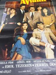 Ava Giden Avlanır, 1986, FİLM AFİŞİ / POSTERİ - BÜYÜK BOY - ORİJİNAL - 97 X 66 cm EBADINDA - Original Turkish Big Size Movie Poster - Sami Güçlü, Safa Önal, Bülent Kayabaş, İlyas Salman, Erol Tezeren, Zerrin Doğan, Zerrin Doğan, Bahar Öztan, Sami Hazinses, Necla Fide, 	Ahmet Karaca, Seyfettin Karadayı, Erhan Canan, Burç Film