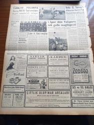 Ulus Gazetesi - 31 Mart 1957 - Kıbrıs'ta Rumlar Taşkınlığa Başladı - Lord Salisbury'nin İstifası Üzerine İngiltere Hükümeti Güç Duruma Düştü - Hüseyin Cahit Yalçın - Kuzey Afrika İçin Paris'te Nümayiş - Doktor Kamil Kırıkoğlunun Duruşmasına Dün Gizlilik Kararı Verildi - Ankara'nın En Büyük Kütüphanelerinden Umumi Kütüphane - Kasım Gülek'in İfadesi Alındı - Mısır Devlet Reisi Nasır Tehdide Baş Eğmeyeceğiz  Dedi - İzmir de Bugünkü At Yarışları - Demiryolu İşçileri Zam İstiyorlar - Devlet Kuşu Yazan Orhan Kemal Yazı Dizisi - Ticaret Lisesinde Kahramanlık Günü - Tamek Marmeletları - Yakup Kadri Karaosmanoğlu - Vita Yağ - Yapı Ve Kredi Bankası - Peri Masalı Sona Erdi Marlon Brando İle Nişanlısı Fransız Balıkçı Kızı Ayrıldılar - Bir Gerçek Sanatçı Şarlo Charlie Chaplin Yazı Dizisi - Lider Ankaragücü Mağlup - Havilland Krem - Vefa Galatasaray'ı Dün Terletti - Karmen Gömlek Atölyesi - Gazetecilerin Bugünkü Maçı - Futbol Federasyonu Tek Seçicisi Eşref Aykaç'ın İstifası