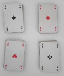 Bir Deste İskambil Oyun Kağıdı