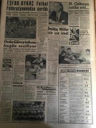 YENİ SABAH GAZETESİ  18 NİSAN 1961 YIL :23 SAYI :7937--Anayasa işçiye grev hakkı  tanıdı --Küba da harp ---Topkapı davasından 13 sanık tahliye edildi --Muğla şilepinde 6500 kaçak  bulundu--Vergi  gelirinden  artış  kaydedildi --Bale de  gördüklerim :Siyavuşgil --Afrika da çok kadın  evlenmenin  niçin devam ettiğini  bir  rahip bana izah etti ---Brezilya toprakları  parsellenip  satılıyor --Eşfak Aykaç Futbol Federasyonundan Ayrıldı --Ordu Güreş Takımı Bugün Seçiliyor --Beşiktaş Milliler İçin izin İstedi ---N.Özkaya istifa  etti --Kızılbayrak  yarın geliyor --