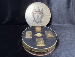 Orijinal Zippo Çakmak -   D-Day Koleksiyonu 50. Yıl Altın Anma Seti: 4 Çakmak ve Anahtarlık**
