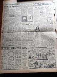 Ulus Gazetesi - 6 Mart 1957 - Devletkuşu Yazan Orhan Kemal Yazı Dizisi - Hüseyin Cahit Yalçın - İsrail Gazze'den Üç Haftada Çekilecek - İsrail'de Büyük Çapta Nümayişler Yapıldı - Suriyeli 2 Önemli Şahıs Hasan El Atraş ile Salah Çiçekli Bize Sığındı - Sırrı Atalay'ın Duruşması Iğdır Ağır Ceza'da Başladı - Süreyya Babür'ün İcat Ettiği Islıkla Motor Durduran Cihaz - Oktay Engin Selanikte Gıyaben Yargılanıyor - Ünlü Rus Yazarı Nicouline Ankara'da - CHP Genel Başkanı İsmet İnönü - Doktor Rebii Barkın'ın Broşürü Savcılık Tarafından Toplatıldı - Delilsiz İsnatlar Yazan Doçent Doktor Muammer Aksoy - Tanınmış Bir Kanser Uzmanı Evarts A. Graham Öldü - Canlı Köşkün Esrarı Yazan Bülent Ecevit - Migros'tan 30 Gram Kahve Almak İçin 10 Liralık Eşya Almak Şart - Yakup Kadri Karaosmanoğlu - Kazazedeler Adası Kefken - Cemal Nadir Güler - Silviya Kobay'ın Hikayesi Çizgi Roman - Baykara Hz. Süleyman Taşı Çizgi Roman - Ankara İstanbul Radyosu Programı - Galatasaray'ın Çetin Rakibi Adalet - Tülin Korman