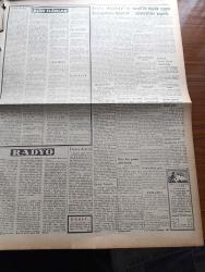 Ulus Gazetesi - 6 Mart 1957 - Devletkuşu Yazan Orhan Kemal Yazı Dizisi - Hüseyin Cahit Yalçın - İsrail Gazze'den Üç Haftada Çekilecek - İsrail'de Büyük Çapta Nümayişler Yapıldı - Suriyeli 2 Önemli Şahıs Hasan El Atraş ile Salah Çiçekli Bize Sığındı - Sırrı Atalay'ın Duruşması Iğdır Ağır Ceza'da Başladı - Süreyya Babür'ün İcat Ettiği Islıkla Motor Durduran Cihaz - Oktay Engin Selanikte Gıyaben Yargılanıyor - Ünlü Rus Yazarı Nicouline Ankara'da - CHP Genel Başkanı İsmet İnönü - Doktor Rebii Barkın'ın Broşürü Savcılık Tarafından Toplatıldı - Delilsiz İsnatlar Yazan Doçent Doktor Muammer Aksoy - Tanınmış Bir Kanser Uzmanı Evarts A. Graham Öldü - Canlı Köşkün Esrarı Yazan Bülent Ecevit - Migros'tan 30 Gram Kahve Almak İçin 10 Liralık Eşya Almak Şart - Yakup Kadri Karaosmanoğlu - Kazazedeler Adası Kefken - Cemal Nadir Güler - Silviya Kobay'ın Hikayesi Çizgi Roman - Baykara Hz. Süleyman Taşı Çizgi Roman - Ankara İstanbul Radyosu Programı - Galatasaray'ın Çetin Rakibi Adalet - Tülin Korman