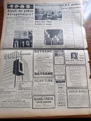 Ulus Gazetesi - 19 Şubat 1957 - Hüseyin Cahit Yalçın - Kıbrıs Meselesinin Birleşmiş Milletler Siyasi Komisyonunda Görüşülmesine Dün Başlandı - Yunan Tezini Çürüten Selim Sarper Yunanistan Bu Adayı Kana Bulamakta Dedi - Orhan Kemal'in Devletkuşu Romanı Yakında Ulus Gazetesinde - CHP Kırşehir Milletvekili Osman Alişiroğlu'nun Duruşması İçin Gizlilik Kararı Verildi - Kıbrıs Adasında Grevler - 1947'de Cezaevlerine Serbest Girilebilirdi - Metin Toker'e Açık Mektup Yazan Yakup Kadri Karaosmanoğlu - Tiyatro Köşesi Üçüncü Selim Yazan A. Cemal Arı - İngiliz Askerlerinin Almanya'dan Çekilmesi Heyecan Uyandırdı - Amerika'da Hayvanlar Sendikası Kuruldu - Demokrat Parti Eşya Piyangosu Biletleri Cebren Mi Satıldı - Silviya Kobay'ın Hikayesi Çizgi Roman - Baykara Hz. Süleymanın Taşı Çizgi Roman - Ölen Kim Öldüren Kim Bulgar Casusu Selmanof'un Maceraları Yazı Dizisi - FIFA Genel Sekreteri Kurt Gass Avrupa Türkiye'nin Avrupa Grubuna Alınmasını Arzu Ettiğini Bildirdi - Ankara Boks Takımı Kırıkkale'de