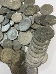 500 Adet 1950-1970 TC Dönemi 25 kuruş(100)-50 kuruş(100)-1(100)-2 1/2(100)5 (100)Lira Karışık farklı ve aynı tarihli Akmonital madeni paralar Kolleksiyonluk Ç/ÇA/ÇÇT/ÇT/T