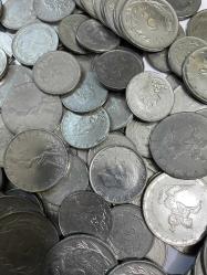 500 Adet 1950-1970 TC Dönemi 25 kuruş(100)-50 kuruş(100)-1(100)-2 1/2(100)5 (100)Lira Karışık farklı ve aynı tarihli Akmonital madeni paralar Kolleksiyonluk Ç/ÇA/ÇÇT/ÇT/T