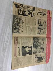 FOTOSPOR DERGİSİ - 12 AĞUSTOS 1969 - SAYI 153 - FİYATI 75 KRŞ - GALATASARAY - İSTANBULSPOR - MEHMET OĞUZ - PTT SPOR - DEMİR SPOR - CUMHUR BAHADIR - SABRİ KİRAZ - ES-ESLER SPOR - FENERBAHÇE YARIŞTA ÖNDE - CEM ATABEYOĞLU - 1969 SPOR TOTO SONUÇLARI - 1969 4,10,20 KOLONUK TAHMİNLERİ - TRABZON SPOR - İZMİR SPOR - ŞEKER SPOR - BALIKESİR SPOR - ÖZKAN KORKUTER - METİN GÖREN - SEZER DOĞAN - GÜNER SUNGURTEKİN - OSMAN ASLAN - BEŞİTAKŞIN BÜYÜK UMUTLAR BAĞLADIĞI NİHAT İLE GÜRAY