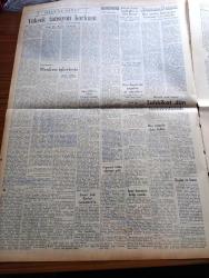 Ulus Gazetesi - 27 Mart 1950 - Profesör Sadi Irmak Köşe Yazısı - Peyami Safa Köşe Yazısı - Amerikan Kara Ordusu Genelkurmay Başkanı Dün İsmet İnönü Tarafından Kabul Edildi - Amerikan Başkanı Truman'ın Kongreden İstediği - Galatasaray Gençlerbirliği Maçından Sonra Çıkan Hadise - Yugoslavya Seçimleri Dün Yapıldı - Sağır Dilsiz Ve Körler Derneği Dünkü Toplantısı - Devlet Bakanı Ve Dışişleri Bakanvekili Cemil Sait Barlas Gaziantep'te - Yüksek Tansiyon Korkusu Yazan Profesör Doktor Rasim Adasal - Celal Bayar'ın Konya Nutku - Türk Felsefe Derneği Kuruldu - Suudi Arabistan Kralı Abdullah İsrail İle Gizli Görüşme Yapıyormuş - Kızılyıldız Gazetesi'nin Bir İddiası - Yankee Paşa Yazan Edison Marshall Yazı Dizisi - Muharrem Candaş Rakibi Yugoslav İle Güreşiyor Fotoğraflı - Hemşire Nimet Yazan Azmiye Hami Güven Yazı Dizisi - Değerli Ses Sanatkarı Safiye Ayla - Sabite Tur Gülerman - Kıymetli Ses Sanatkarı Mualla Gökçay Bomonti Aile Saz Salonunda - Beşiktaş Demirspor'a 3 1 Galip -