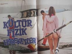 FHM Aktüalite Sinema Tiyatro Müzik ve Gençlik Mecmuası Dergisi - Nisan 2005 - Reporter - Dünyadan Seks - FHM Melekleri - Arka Depo - FHM Spor - Takıl - Hastane - Jennifer Lopez - Hayvanlar Alemi - Daha Büyüğü Yok - Duvara Resmetmek - Mesudiye Zırhlısı - Yoga - Godet'de Eğlenirken - Set Restaurant - Sandra Bullock - Votka Nut - Çenesine Vurdu - Susan Ward - Jenna Jameson - Andrew Einhorn - Charisma Carpşenter - Aygül Koçak - 2005 Otomobil Ödülleri - Yaşamak İçin En Uygunu - İllüstratör - Clint Eastwood - Denizin Şakası Olmaz! - Zor Durum Senaryoları - Efes Kızları - Eva Longoria - Domestik Fanteziler! - Kültür Fizik Hareketleri - Fena Çarpar - Mira - Marcus Schenkenberg - Jessica Miller - Oyuncak Hikayesi - Bedensel Hareket - Parlayan Hançerler fotoğraf ve haberi - Tam Takım Dergi