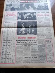 Ulus Gazetesi - 27 Mart 1949 - Peyami Safa Köşe Yazısı - Profesör Doktor Yavuz Abadan - İsveç Bizden Güreş Antrenörü İstiyor - Rusya İle İran'ın Arası Açılıyor - Sovyetler Birliği Kabinesinde Yapılan Değişiklikler Muhtelif Yorumlara Yol Açtı - Seyhan'ın Suları Yavaş Yavaş Çekiliyor - Çocuk Esirgeme Kurumunun Dün Geceki Balosu - Yıldız'da Harb Akademisinde Bir Yangın Çıktı - Falih Rıfkı Atay - Kaçırılan Kızlar Çeviren İzzet Tarhan - Pazar Konuşması Yazan Server Bedi - Unesco Orta Doğu Mümessili Mr. Karl Borc Bir Demeç Verdi - Filistin İçin Çarpıştığımız Günler Yazan M. Şevki Yazman Yazı Dizisi -  Berlin'de Ölüm Çeviren Orhan Veli Kanık Yazı Dizisi - Harikulade Güzel Yeşil Gözlü Kız Hamlet'in Ophelia'sı - Perihan Sözeri Ve Arkadaşları Konseri Yeni Sinemada - Şarlo Asri Zamanlar Ulus Sinemasında - Charlie Chaplin - Avrupa Güreş Turnesinin İlk Bilançosu - 4 Maç Yapmak Üzere Carlton Takımı Mayıs'ta Geliyor - Yaşar Doğu Ve Nasuh Akar Nicholas Brother'la Fotoğraf - Güreşçi Mustafa Yoylu