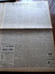 Ulus Gazetesi - 2 Mart 1949 - Profesör Doktor Yavuz Abadan Köşe Yazısı - Cumhurbaşkanı İsmet İnönü'nün Dünkü Kabulleri - Yıldız'da Harp Akademisine Bağlı Bir Yüksek Komuta Akademisi Kuruldu - Kominform Tito'ya Karşı Harekete Geçti - Komünistlerle Mücadele Her Tarafta Arttı - Ali Rana Tarhan İş Bankası İdare Meclisi Başkanlığına Seçildi - Ruslar Ortadoğu'da 60 Havaalanı Yapmış - Enver Hoca Rejimi - Atlantik Paktı Görüşmeler Son Safhaya Girdi - İngiliz Avam Kamarasının Alt Katı Sular Altında - Söz Arasında Yazan Nurullah Ataç - İnönü Armağanı Ve Yahya Kemal - Kaçırılan Kızlar Yazan Gerard Fairlie Yazı Dizisi - Kravçenko Kitabına Dair İzahat Verdi - Filistin İçin Çarpıştığımız Günler Yazan M. Şevki Yazman Yazı Dizisi - Berlin'de Ölüm Çeviren Orhan Veli Kanık - Hikaye İlk Sevap Yazan İzzet Tarhan - Zehra Bilir Bu Akşam İnci Aile Saz Salonunda - İstanbul Mağazası Siera Radyo - Salahaddin Pınar - Sabite Tur Gülerman - Hamlet Büyük Sinemada - Prag Enternasyonal Fuarı - Alfred Cortot Resital