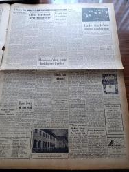 Ulus Gazetesi - 3 Mart 1949 - Peyami Safa Köşe Yazısı - Profesör Doktor Yavuz Abadan - İstanbul'da Dünkü Müthiş İnfilak - Karaağaç Mühimmat Fabrikasında Çıkan Yangın Faciası - Ölenlerin Sayısı 7'yi Yaralılar 16'yı Buluyor - Ankara Doğum Ve Kadın Kliniği Bugün Açılıyor - Güreş Takımımız Bugün Yola Çıkıyor - Lady Kelly'nin Dünkü Konferansı - Atlantik Paktı Görüşmeleri - Kaçırılan Kızlar Yazan Gerard Fairlie Yazı Dizisi - Eyüp Halkevinde Resim Sergisi - Kızılay Yıllık Balosu İçin Hazırlık Yapılıyor - Sabahaddin Ali'ye Ait Bir Dava -  Beş Yerde Tarım Alet Makineleri Kursu Açılacak - Berlin'de Ölüm Çeviren Orhan Veli Kanık - Filistin İçin Çarpıştığımız Günler Yazan M. Şevki Yazman - Haftanın Futbol Lig Maçları - Cumartesi Günü Yapılacak Kır Koşusu - Ziraat Bankası - Rikkat Uyanık Ve Zehra Bilir İnci Aile Saz Salonunda - Columbia Gramafon- Hamlet Bu Hafta Büyük Sinemada - Dil Tarih Coğrafya Fakültesi Balosu - Tıp Balosu Ankara Palas Salonlarında - Alfred Cortot Resital
