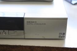 Vestel DVB 840 CI DİJİTAL UYDU ALICISI  DIGITAL SATELLITE RECEIVER DVB 840 CI SORUNSUZ (ISIMSIZ DEMIR RAF