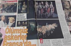 STAR DERGİSİ-STAR-DERGİ-19 EYLÜL-1993-YIL:2-SAYI:100-KAPAK-FOTOĞRAF-RÖPORTAJ-MAGAZİN-SOSYETE-TARİH-BELGESEL-ASTROLOJİ-LIFESTYLE-BULGAR SADIK-OLAY-MARANGOZ KALFASI-BİLARDO KRALI-NEW YORK-ÇİN-ÖZGÜR-RESSAMLAR KÖYÜ-GELİŞEN DÜNYA-PLATİN DOĞAN-ÖLÜMSÜZ ASKERLER-ÇETECİ STOYAN-ETHEM PAŞA-BOHEMLER-1888-DAĞ KAYKAYI-