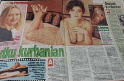 STAR DERGİSİ-STAR-DERGİ-3 EKİM-1993-YIL:2-SAYI:103-KAPAK-FOTOĞRAF-RÖPORTAJ-MAGAZİN-SOSYETE-TARİH-BELGESEL-ASTROLOJİ-LIFESTYLE-DOĞA-BAŞBELASI-TUTKU KURBANI-USHUAİA-MAO-KÖY-TURİZM-MERKEZ-VERJİN HANIM-MUHTEŞEM KAYNANA-YEŞİLÇAM-BRITTANY YORK-KÜBA-MICHAILA SCHAIDAR-TINA TURNER-ETHEM DİKMEN-HAMSTER-JENNIFER LYNCH-HOLLYWOOD-KIM BASIGNER-CAPE HORN-BOHEMYA-KARLSBAD İÇMELERİ-SHAOSHAN-BÜLENT ECEVİT-RAHŞAN ECEVİT-ŞAHMARAN-YOLCU-TARIK AKAN-HALİL ERGUN-MÜJDE AR-ŞENER ŞEN