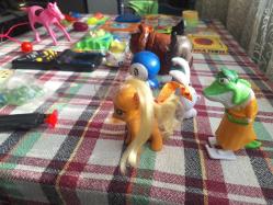 Çeşitli dönem oyuncakları toplu satış. (açıklamayı oku)