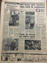 YENİ SABAH GAZETESİ   27 ŞUBAT 1964 YIL :26 SAYI :8965---Papaz Türklerden Silah Toplamaya  Karar Verdi ---Türk Ataşesinin Dün Romanya yı Terki Talep Edildi ---Toptaş 'ndan  3 mahkum  kaçtı ---Bir suikast  sanığı daha  tevkif edildi ---Feke yirmi  kişinin  sebebi kızamık --Rumlar BM de  Elimizin  sözünü kesti --A.Tarık Tekçe kendi açtığı  dava da ağladı ---Ucuz İthamlar :Siyavuşgil --Dört beyaz  zehir kaçakçısı  idam talebi ile yargılanıyor --Zengin  dul  cinayeti  için  tatbikat  yapıldı ---Galata Genel Evlerinde Kaldırılması  İsteniyor ---Fenerbahçe -MTK --Clay ,Liston 'u  Teknik Nakavtla Mağlup Etti ---Beşiktaş ve Feriköy İddialı Hazırlanıyor ---Ümit İdman Maçında Amatörlere Galip :3-2----