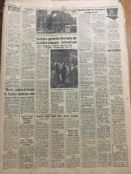 YENİ SABAH GAZETESİ   27 ŞUBAT 1964 YIL :26 SAYI :8965---Papaz Türklerden Silah Toplamaya  Karar Verdi ---Türk Ataşesinin Dün Romanya yı Terki Talep Edildi ---Toptaş 'ndan  3 mahkum  kaçtı ---Bir suikast  sanığı daha  tevkif edildi ---Feke yirmi  kişinin  sebebi kızamık --Rumlar BM de  Elimizin  sözünü kesti --A.Tarık Tekçe kendi açtığı  dava da ağladı ---Ucuz İthamlar :Siyavuşgil --Dört beyaz  zehir kaçakçısı  idam talebi ile yargılanıyor --Zengin  dul  cinayeti  için  tatbikat  yapıldı ---Galata Genel Evlerinde Kaldırılması  İsteniyor ---Fenerbahçe -MTK --Clay ,Liston 'u  Teknik Nakavtla Mağlup Etti ---Beşiktaş ve Feriköy İddialı Hazırlanıyor ---Ümit İdman Maçında Amatörlere Galip :3-2----