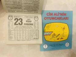 23 Nisan 1987 hediyelik orijinal Türkiye gazetesi takvim yaprağı (Cin Ali kitabı hediyeli:)