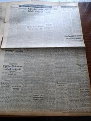 Ulus Gazetesi - 25 Mart 1950 - Peyami Safa Köşe Yazısı - Hüseyin Cahit Yalçın Köşe Yazısı - Meclis Seçimi Yenileme Kararı Verdi - Seçim 14 Mayıs Pazar Günüdür - Af Tasarısı Komisyona İade Edildi - Türkiye İtalya Dostluk Paktı - Sadık Aldoğan'ın Milletvekilliği Dokunulmazlığı Kaldırıldı - 2 Nisan'da Ay Tutulacak - Uçan Gölgeler Yazan Server Bedi Yazı Dizisi - Mustafa Reşit Paşa Ve İlk Anayasa Yazan Hasan Ali Yücel Köşe Yazısı - Reşat Aydınlı'nın Dünkü Duruşması - Komünizmin Hileli Siyaseti - Milli Eğitim Bakanı Tahsin Banguoğlu'nun Güreşçilerimize Tebrik Telgrafı - Fatin Rüştü Zorlu Ve Muammer Çavuşoğlu Amerika'ya Gittiler - Yankee Paşa Yazan Edison Marshall Yazı Dizisi - Devlet Tiyatrosunda Peer Gynt - Stockholm'de Yapılan Güreşlerden Resimler - İngiliz İşçi Partisi'nin Eski Başkanı Harold Laski Öldü - Değerli Ses Sanatkarı Safiye Ayla Büyük Sinemada - Sabite Tur Gülerman - Büyük Millet Meclisi Başkanı Şükrü Saraçoğlu'nun Sözleri - Charlie Chaplin'in En Güzel Filmi Altına Hücum