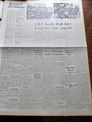 Yeni Ulus Gazetesi - 11 Ocak 1954 - Hüseyin Cahit Yalçın Köşe Yazısı - Büyükelçimizi Sınır Dışı Eden Mısır Türkiye'den Özür Dilemezse Ne Olacak - Ege Tütün Piyasası Açıldı -  Laos'ta Kızıl Taarruzu Durdu - Cumhuriyet Halk Partisi Gençlik Ocağı İkinci Kongresi Dün Yapıldı - Seçimler Serbest Olacak Mı Yazan Nihat Erim - Avrupa'da Şiddetli Bir Kış - Yugoslavya'da Fikir Ayrılığı - Zeytinyağı Fiyatları Yükseliyor - Yunan Başbakanı Mareşal Papagos Fransa'ya Gidiyor - Kore'de Esirlerin Serbest Bırakılmasında Anlaşmazlık - Kayıplar Adası Çeviren Nuri Özkan Yazı Dizisi - Müthiş Cinayet Katil Nasıl Yakalandı Yazı Dizisi - Marlene Dietrich Paramount İle Yeni Mukavele İmzaladı - Ava Gardner Kocası İle Barıştı Mı - Zengin Avcısı Kadın Kathleen Davies'in Maceraları - Yugoslav Beogradski Takımı Dün Hacettepe Takımını Da 3 2 Yendi - İstanbul'da Vefa Adalet'e 3 1 Galip - Mülkiye Kupası Futbol Turnuvası - Türkiye Milli Talebe Federasyonu Tarafından Tertip Edilen Güreşler -Galatasaray Basketbol Şampiyonu