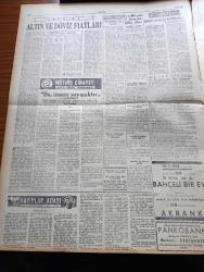 Yeni Ulus Gazetesi - 12 Ocak 1954 - Hüseyin Cahit Yalçın Köşe Yazısı-Sinema-Büyük Millet Meclisi'nde Yabancı Sermayeyi Teşvik Tasarısı Dün Görüşüldü - 120 Kilo Taşıyan Çocuk Bisikleti - İsmet İnönü'nün Dünkü Temasları - Celal Bayar Kanada'ya Gitmeyecek - Amerikan Dışişleri Bakanı Foster Dulles İle Sovyet Rusya'nın Washington Büyükelçisi Zarubin Görüşmesi Başladı - Kongrede Kuran Okunması - Kravat Kanunu - Bir Tüccar 20 Bin Lira İle Kayboldu - Kasım Gülek'in Savcılıkta İfadesi Alındı - Altın Ve Döviz Fiyatları Yazan Namık Zeki Aral - Müthiş Cinayet Katil Nasıl Yakalandı Yazı Dizisi - Kayıplar Adası Çeviren Nuri Özkan - Arap Savunma Konseyi Toplandı - Döviz Kaçakçılığı Davasına Bakıldı - İngiliz Büyükçelcisi Ayrıldı - Bülent Ecevit Köşe Yazısı - Elbe Açıklarında Denize Düşen Uçak - Dünyanın En Zengin Kadını Barbara Hutton Beşinci Defa Evlendi - Zengin Avcısı Kadın Kathleen Davies'in Maceraları - Yeni Yılın Sabahında Fransa'da İlk Aşk Cinayeti - Mareşal Tito Türkiye'ye Gelecek - Vita Yağ