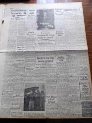 Yeni Ulus Gazetesi - 12 Ocak 1954 - Hüseyin Cahit Yalçın Köşe Yazısı-Sinema-Büyük Millet Meclisi'nde Yabancı Sermayeyi Teşvik Tasarısı Dün Görüşüldü - 120 Kilo Taşıyan Çocuk Bisikleti - İsmet İnönü'nün Dünkü Temasları - Celal Bayar Kanada'ya Gitmeyecek - Amerikan Dışişleri Bakanı Foster Dulles İle Sovyet Rusya'nın Washington Büyükelçisi Zarubin Görüşmesi Başladı - Kongrede Kuran Okunması - Kravat Kanunu - Bir Tüccar 20 Bin Lira İle Kayboldu - Kasım Gülek'in Savcılıkta İfadesi Alındı - Altın Ve Döviz Fiyatları Yazan Namık Zeki Aral - Müthiş Cinayet Katil Nasıl Yakalandı Yazı Dizisi - Kayıplar Adası Çeviren Nuri Özkan - Arap Savunma Konseyi Toplandı - Döviz Kaçakçılığı Davasına Bakıldı - İngiliz Büyükçelcisi Ayrıldı - Bülent Ecevit Köşe Yazısı - Elbe Açıklarında Denize Düşen Uçak - Dünyanın En Zengin Kadını Barbara Hutton Beşinci Defa Evlendi - Zengin Avcısı Kadın Kathleen Davies'in Maceraları - Yeni Yılın Sabahında Fransa'da İlk Aşk Cinayeti - Mareşal Tito Türkiye'ye Gelecek - Vita Yağ