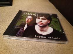 Kapılar Ardında Mask