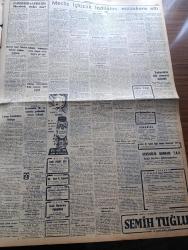 Cumhuriyet Gazetesi - 26 Aralık 1957 - Meclis İç Tüzük Tadilatını Müzakere Etti - Faik Ahmet Barutçu - Sebati Ataman - Behçet Kayaalp - Kıbrıs'ta Tedhişçilerin Tahliyesi Devam Edecek - Diyanet İşleri Reisine Makam Arabası Alınacak - Yılbaşı Hazırlıkları İlerliyor - Gaziantep'in 36. Kurtuluş Yıldönümü - Seni Sevmek Kaderim Yazan Sinclair Levis  Yazı Dizisi - 20. Asırda Hakiki Bir Robenson - Avam Kamarası Reisinin Tarafsızlığı Yazan Münci Kapani - Ingrid Bergman İle Roberto Rosselini Buluştular - Suriye Komünistlerle Aynı Yolu Takip Ediyor - Vatan Partisi İzmir'de Resmen Kapandı - Burhan Felek - Yılbaşı Gecesi Güzeller Balosu - Günün Ansiklopedisi - Devlet Tiyatrosu İstanbul'da - Rock And Roll - Türkiye Lüksemburg Ordu Maçının Tarihi Değişti - Pe Re Ja Limon Kolonyası - Beyoğluspor Emniyet Bugün Oynuyor - Fenerbahçe Bugün Kampa Giriyor - Remondini Beşiktaş'ın Antrenörü Oldu - 1959 Basketbol Şampiyonasına 34 Millet Katılmaya Karar Verdi - Vakko - Kristal Kolonyası - Niçin Orhan Şeref Apak