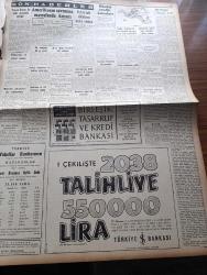 Cumhuriyet Gazetesi - 9 Ağustos 1959 - Ortadirek Yazan Yaşar Kemal Yazı Dizisi - Uluç Ali Yazan Halikarnas Balıkçısı Yazı Dizisi - Nadir Nadi Köşe Yazısı - 30 Ağustos'ta Generalliğe Terfi Sırası Gelen 200 Albay Var - Kuzey Vietnam'da Komünistler Laos'a hücuma Hazır - 10 Ay Sonra 15 Şehir Hattı Vapuru Hizmete Giriyor - Memleketimizde 10977 Mimar Ve Mühendis Var - Sendika Başkanlarının Dünkü Sert Tenkidleri - Polislerin Kıyafeti Gene Değişiyor - İzmit Yakınlarında Açılan Kamyon Fabroqksi- Profesör Baade'nin Raporu Yazan Doktor Feridun Ergin - Rita Hayworth - Elizabeth Taylor - Sularımızda Balık Avlayan 3 Yunanlı Tevkif Edildi - Haliç'in Taranması İşi İhaleye Çıkıyor - Beynelmilel Şarkı Festivali - Dünya Kadınlar Birliği Başkanı Ezlynn Deraniyagala Geliyor - Doğan Nadi - Haftanın Şakaları Yazan Burhan Felek - Beşiktaş Beyoğluspor'u 3 O Mağlup Etti - Ferdi Atletizm Şampiyonası Başladı - Ahmed Reis Yelken Yarışları Yapıldı - Fenerbahçe Kasımpaşa Oynuyor - Fulda Lastikleri - Karagümrük