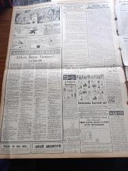 Cumhuriyet Gazetesi - 9 Ağustos 1959 - Ortadirek Yazan Yaşar Kemal Yazı Dizisi - Uluç Ali Yazan Halikarnas Balıkçısı Yazı Dizisi - Nadir Nadi Köşe Yazısı - 30 Ağustos'ta Generalliğe Terfi Sırası Gelen 200 Albay Var - Kuzey Vietnam'da Komünistler Laos'a hücuma Hazır - 10 Ay Sonra 15 Şehir Hattı Vapuru Hizmete Giriyor - Memleketimizde 10977 Mimar Ve Mühendis Var - Sendika Başkanlarının Dünkü Sert Tenkidleri - Polislerin Kıyafeti Gene Değişiyor - İzmit Yakınlarında Açılan Kamyon Fabroqksi- Profesör Baade'nin Raporu Yazan Doktor Feridun Ergin - Rita Hayworth - Elizabeth Taylor - Sularımızda Balık Avlayan 3 Yunanlı Tevkif Edildi - Haliç'in Taranması İşi İhaleye Çıkıyor - Beynelmilel Şarkı Festivali - Dünya Kadınlar Birliği Başkanı Ezlynn Deraniyagala Geliyor - Doğan Nadi - Haftanın Şakaları Yazan Burhan Felek - Beşiktaş Beyoğluspor'u 3 O Mağlup Etti - Ferdi Atletizm Şampiyonası Başladı - Ahmed Reis Yelken Yarışları Yapıldı - Fenerbahçe Kasımpaşa Oynuyor - Fulda Lastikleri - Karagümrük