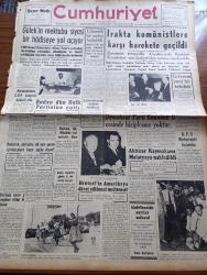 Cumhuriyet Gazetesi - 29 Temmuz 1959 - Ortadirek Yazan Yaşar Kemal Yazı Dizisi - Kasım Gülek'in Siyasi Bir Hadiseye Yol Açıyor - Radyo Gazetesi Dün Halk Partisine Çattı - Lübnan'da Bir Mebus Katledildi - Irak'ta Komünistlere Karşı Harekete Geçildi - EOKA Lideri Grivas'ın Yeni Bir Tehdidi - Verilmiş Karar Gereğince Kitap Toplandı - Araba Vapurları Günde 5 Bin Vasıta Taşıyor -  Rus Başbakanı Hrutçef'in Amerika'ya Davet Edilmesi Muhtemel - CHP Milletvekili Suphi Baykam İlaç İthalinde Yol Yanlıştır Diyor - Bir Yanardağ'ın Gülünç Hikayesi Yazı Dizisi - 13 Ton Gramafon Geldi - Burhan Felek Köşe Yazısı - Bozdoğan Semalarında Parlak Bir Cisim Görüldü - Yahya Kemal Sergisi Kasım'da Açılıyor - Uluç Ali Yazan Halikarnas Balıkçısı - Koruyucu Melekler Çizgi Roman - Sophia Loren Clark Gable İle Film Çeviriyor - Ağır Ceza Mahkemesi 3 Kadın Hâkim İle Vazife Gördü - Fenerbahçe Dün Kaleci Şükrü Ersoy'u Satışa Çıkardı - Tenis Federasyonu Başkanı Ulvi Yenal - Galatasaray Sutopunda Şampiyon Oldu