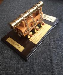 FATİH'İN TOPU 39 . ZIRHLI TOPÇU ALAYI DÖKÜM TOP ORJİNAL KUTUSUNDA