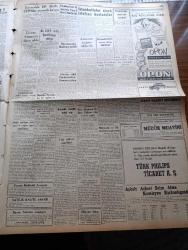 Cumhuriyet Gazetesi - 18 Ağustos 1959 - Ortadirek Yazan Yaşar Kemal Yazı Dizisi - Nadir Nadi Köşe Yazısı - Batı Almanya İktisat Bakanı Ludwig Erhard Dün Uçakla Geldi - Askerlik Süresinin Değiştirilmesi İle alakalı Çalışmalar - İzmir Enternasyonal Fuarına 19 Yabancı Firma Katılıyor - Şehir Hatları İçin Yeni 9 Vapur inşa Ettiriliyor - Hoparlör Yasağı Tatbikatı -  Irak Askeri Mahkemesinde Türkler Aleyhinde İddialar - İstanbullular Sinek İtlafına Başladılar - Dünyanın En Büyük Viyolonselisti Pablo Casals Anlatıyor Yazı Dizisi - Esat Tekeli - Cevat Fehmi Başkut - Güdümlü Mermi Atan Rus Denizaltıları - Burhan Felek Köşe Yazısı - Uluç Ali Yazan Halikarnas Balıkçısı Yazı Dizisi - Koruyucu Melekler Çizgi Roman - Amerika'nın Kutup Üssü Buzlar Altında Kuruluyor - Odeon Yeni Çıkan Plaklar - Fatma Türkan - Şemsi Yastıman - Öğretmenler Bankası Açıldı - Uludağ'a Teleferik Hattı Veya Skilifts Yapılacak - Beşiktaş Antrenör Andrea Kutik İle Mukavele Yaptı - 14. İstanbul Tenis Turnuvası - Nazmi Bari