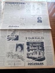 Cumhuriyet Gazetesi - 9 Temmuz 1959 - Uluç Ali Yazan Halikarnas Balıkçısı Yazı Dizisi - Nadir Nadi Köşe Yazısı - NATO 200 Atom Bombardıman Uçağını Fransa'dan Çekiyor - Ankara'da İki Gazeteci Beyhan Cenkçi Ve Oktay Verel Birer Buçuk Yıl Hapse Mahkum Edildiler - Sümerbank'ın Yapacağı Yeni İndirimler - Vatan Cephesine İlk Kaydolana Altın Kalem -  İstinyede Batan  Yüzer Havuzun Kurtarılması Ameliyesine Başlandı - Denize Dökülen Sebze Ve Meyveler - Konya'da Sarıkla Dolaşan Doktor Sadullah Nutku Yakalandı - Kurtlar Ulurken Yazan Alix Andre Yazı Dizisi - Ay'ın İlk Seyyahları Çeviren Tevfik Sadullah Yazı Dizisi - Rus Başbakanı Hrutçef Amerikan Başkanı Eisenhower'i Rusya'yı Ziyarete Davet Etti - Küba Başkanı Fidel Castro'nun Sakalı - Kadın Sesi Füzeyi İnfilak Ettirdi - Dünya Ağır Siklet Boks Şampiyonu Johansson - Almanya'da Dörtlü Turnuvaya Katılan Bakırköy Voleybol Takımı İkinci Oldu - Rocky Marciano Ringe Dönüyor - güreşçi Osman Kambur İle İsmet Atlı Galip - Galatasaraylı Ünal Karagümrük'te