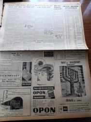 Cumhuriyet Gazetesi - 9 Temmuz 1959 - Uluç Ali Yazan Halikarnas Balıkçısı Yazı Dizisi - Nadir Nadi Köşe Yazısı - NATO 200 Atom Bombardıman Uçağını Fransa'dan Çekiyor - Ankara'da İki Gazeteci Beyhan Cenkçi Ve Oktay Verel Birer Buçuk Yıl Hapse Mahkum Edildiler - Sümerbank'ın Yapacağı Yeni İndirimler - Vatan Cephesine İlk Kaydolana Altın Kalem -  İstinyede Batan  Yüzer Havuzun Kurtarılması Ameliyesine Başlandı - Denize Dökülen Sebze Ve Meyveler - Konya'da Sarıkla Dolaşan Doktor Sadullah Nutku Yakalandı - Kurtlar Ulurken Yazan Alix Andre Yazı Dizisi - Ay'ın İlk Seyyahları Çeviren Tevfik Sadullah Yazı Dizisi - Rus Başbakanı Hrutçef Amerikan Başkanı Eisenhower'i Rusya'yı Ziyarete Davet Etti - Küba Başkanı Fidel Castro'nun Sakalı - Kadın Sesi Füzeyi İnfilak Ettirdi - Dünya Ağır Siklet Boks Şampiyonu Johansson - Almanya'da Dörtlü Turnuvaya Katılan Bakırköy Voleybol Takımı İkinci Oldu - Rocky Marciano Ringe Dönüyor - güreşçi Osman Kambur İle İsmet Atlı Galip - Galatasaraylı Ünal Karagümrük'te