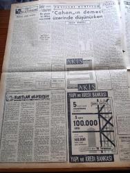 Cumhuriyet Gazetesi - 7 Temmuz 1959 - Sanayi Krizini Önlemeye Matuf Yeni Tedbirler - Şiddetli Yağmurlar Yurtta Hasar Yaptı - Nadir Nadi Köşe Yazısı - Fatin Rüştü Zorlu - Bir İktisad Heyetimiz Amerika'ya Gidecek - Eskişehir'de İki Gazete Halk Yolu Ve Sakarya Dava Edildi - Polise Bıyık Yasak - CHP İstanbul Belediyesini İtham Etti - Kurtlar Ulurken Yazan Alix Andre Yazı Dizisi - Ay'ın Seyyahları Çeviren Tevfik Sadullah Yazı Dizisi - Esad Tekeli - Irak Başbakanı Kasım Memleketindeki Kızılları Takbih Etti - İsrail'de Buhran Uzayacak -  Burhan Felek Köşe Yazısı - 40 Bin Talibe 3 Bin Telefon Verilecek - Kaçak Rakı İmalathanesi Basıldı - Aşık Veysel Gecesi - Uluç Ali Yazan Halikarnas Balıkçısı Yazı Dizisi - Ruhi Bahisler Yazan Halis Özgü - Dalay Lama Hindistanı Terkedecek - Fenerbahçe'nin Rakibi Macar Czepel Vasas - Beşiktaş Boks Takımı Konya'ya Gidiyor - Balkan Basketbol Turnuvasına Katılmıyoruz - Mustafa Ertan Kıbrıs'a Gidecek - Ataköy Plaj Sitesi - Real Madrid Futbol Takımı