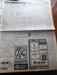 Cumhuriyet Gazetesi - 18 Temmuz 1959 - Mahalli Seçimleri Tehir Eden 4 Kanun Teklifi Dün Meclis'e Sevkedildi - Meclis Dün Gürültülü Bir Toplantı Akdetti - Kat Mülkiyeti Kanun Tasarısı Meclise Geldi - Otomobil İthaline 2 Milyon Dolarlık Tahsis - Elazığ İplik Fabrikası Büyük Kriz Geçiriyor - Talebe Federasyonunda Polis Hala Nöbet Tutuyor - Maliye Bakanı Hasan Polatkan Ameliyat Olmak Üzere Hamburg'a Gitti - İzmir'de Ormana Girmek Yasak - Kurtlar Ulurken Yazan Alix Andre Yazı Dizisi - Haritamızda Bir Nokta Yazan Fakir Baykurt Yazı Dizisi - Munci Kapani - Lüks Nermin Lakaplı Şaziye Zeren İçin 5 Yıla Kadar Hapis İstendi - Kaybettiğimiz Kıymetler Nijat Sirel - Burhan Felek Köşe Yazısı - Mehmetçik Anıtı 42 Metreyi Buldu - Bregenz Festivalinde Bir Türk Piyesi Yazan Lütfi Ay - Tanınmış Film Artisti James Stewart General Oldu - Atatürk Kupası Yüzme Yarışlarında Semin Tengiz Ve Leyla Uyanık 2 Türkiye Rekoru Kırdılar - Basketbol Milli Takımı Açıklandı -Tramplenci Utku Altuğ Ve Türel Aygün Almanya'da