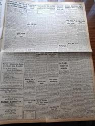 Cumhuriyet Gazetesi - 30 Temmuz 1959 - Ortadirek Yazan Yaşar Kemal Yazı Dizisi - Nadir Nadi Köşe Yazısı - Dört Gazeteci Daha Dün Hapse Mahkum Edildi - Ahmet Emin Yalman - Selami Akpınar - Naim Tiralı - İsmet İnönü'nün Dokunulmazlığı - Çocuk Felci Vakaları Artıyor - Abdülhamid'e Yapılan Suikast Yazan Emin Ali Şavlı Yazı Dizisi - Hollywood'dan Stüdyo Temsilcisi Oscar Lax Geldi - Londra Festivalinde Üniversitelerimiz Başarı Kazandılar - Burhan Felek Köşe Yazısı - Paris'te Kalem Modası - Uluç Ali Yazan Halikarnas Balıkçısı Yazı Dizisi - Ruhi Bahisler Yazan Doktor Halis Özgü - Ankara İstanbul Radyosu Programı - Kitap Gazete Ve Benzerlerinin İthali Serbest - Kızıllar Laos'a Girdiler -  Ali Sami Yen'i Hürmetle Anıyoruz - Fenerbahçe Beşiktaş Ve Adalet Sezonu Açıyorlar - Karagümrük Dün Yeni Sezonu Açtı - Fenerbahçe Tarafından Satışa Çıkarılan Kaleci Şükrü Ersoy - Milli Güreşçimiz Hamit Kaplan'a Profesyonellik Teklif Edildi - Balkan Oyunları Gelecek Yıl Türkiye'de Yapılacak - Harem Deniz Kulübü