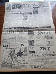 Cumhuriyet Gazetesi-8 Ağustos 1959-Kepez konserve- Ortadirek Yazan Yaşar Kemal Yazı Dizisi - Uluç Ali Yazan Halikarnas Balıkçısı Yazı Dizisi - Hasan Ali Yücel Köşe Yazısı - Burhan Felek Köşe Yazısı - Ankara'da Yapılan Türk Yunan Müzakereleri - Dün İstanbul'da Muhtelif Yerlere Yıldırım Düştü 2 Kişi Oldu- Fransız Polisi Gözü İle Türk Polis Teşkilatı - Avrupa Güzeli Yunan Güzeli Pasi Lerenti Seçildi - Başbakan Adnan Menderes'in Temasları - Amerika'ya Fezaya Bir Peyk Daha Attı - Kerkük Türklerinin General Kasım'dan İstedikleri - Amerikan Cumhurbaşkanı Adayı Stevenson Diyarbakır'da - Ormancılık Kooperatifi Kuruldu - Hindistan'da Sinema Yıldızları 15 Film Birden Çeviriyorlar - Ufa Mutbak Margarini - Suat Mamat'ın Transfer Hikayesi - Türkiye Tenis Şampiyonası T.E.D. Kulübünde Başlıyor - Millî Ligin 20 Takımı - Dolmabahçe Stadının Çocukları - Merhum Yüzücüler Kupası Yarışları - Ferdi Atletizm Şampiyonası Bugün Konya'da Yapılıyor - Mahss Çamaşır Tozu - THY - Steyr Kamyon - Boğaziçi Spor Kulübü