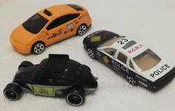 Matchbox toyota tica taksi. Hot wheels volkswagen beetle. Markasız polis aracı. 1.64 ölçekli metal mini model araba set koleksiyon dekor hediye nostalji tasarım süs hobi eğlence vintage aksesuar promosyon reklam Hediyelik dekorluk retro minyatür diorama ölçekli arabalar