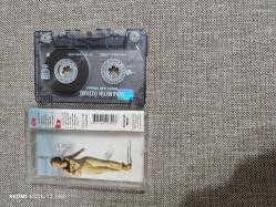 EDA METİN ÖZÜLKÜ BÖYLE AŞK OLMAZ